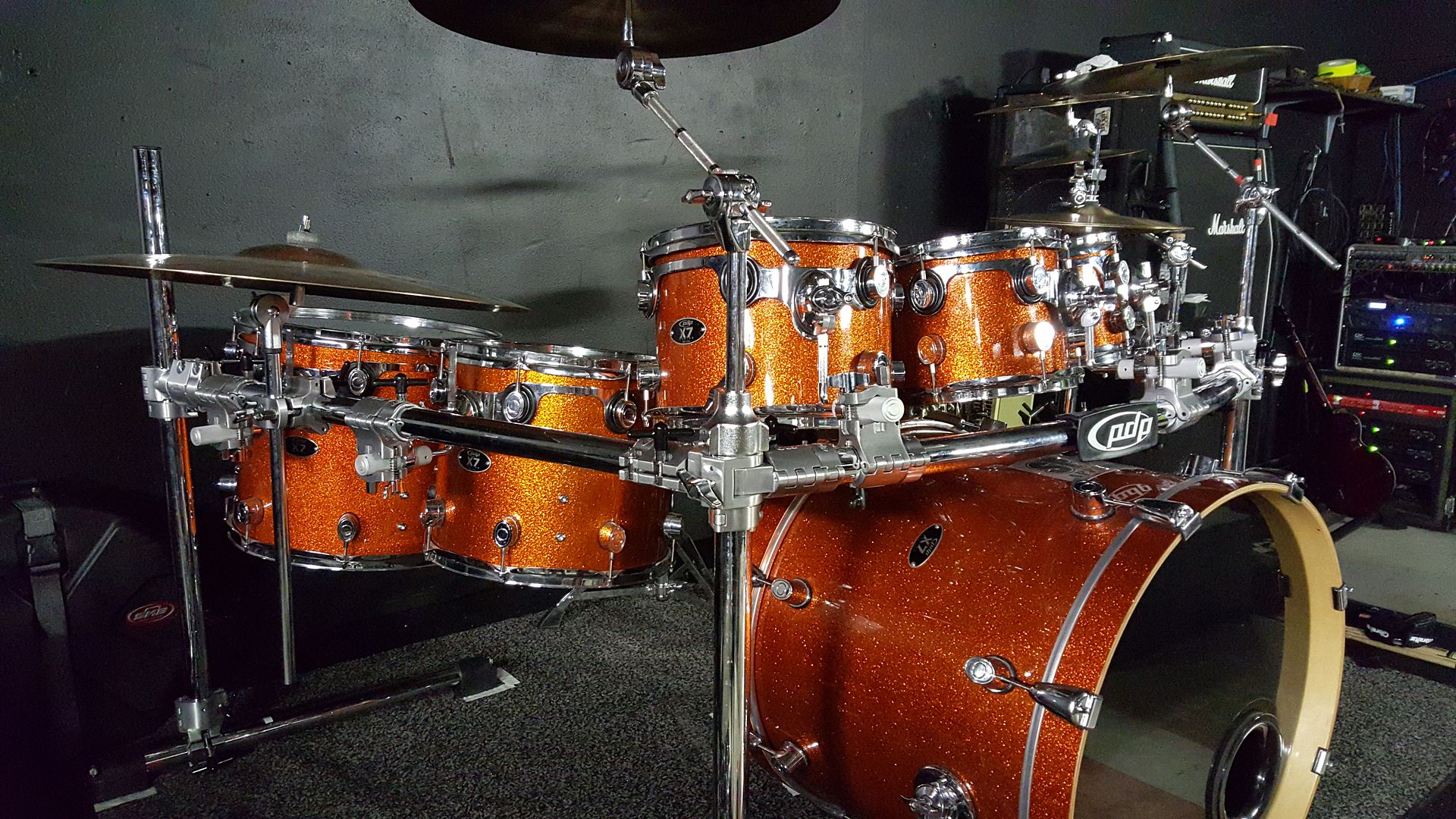 Floor Toms w/o Legs?